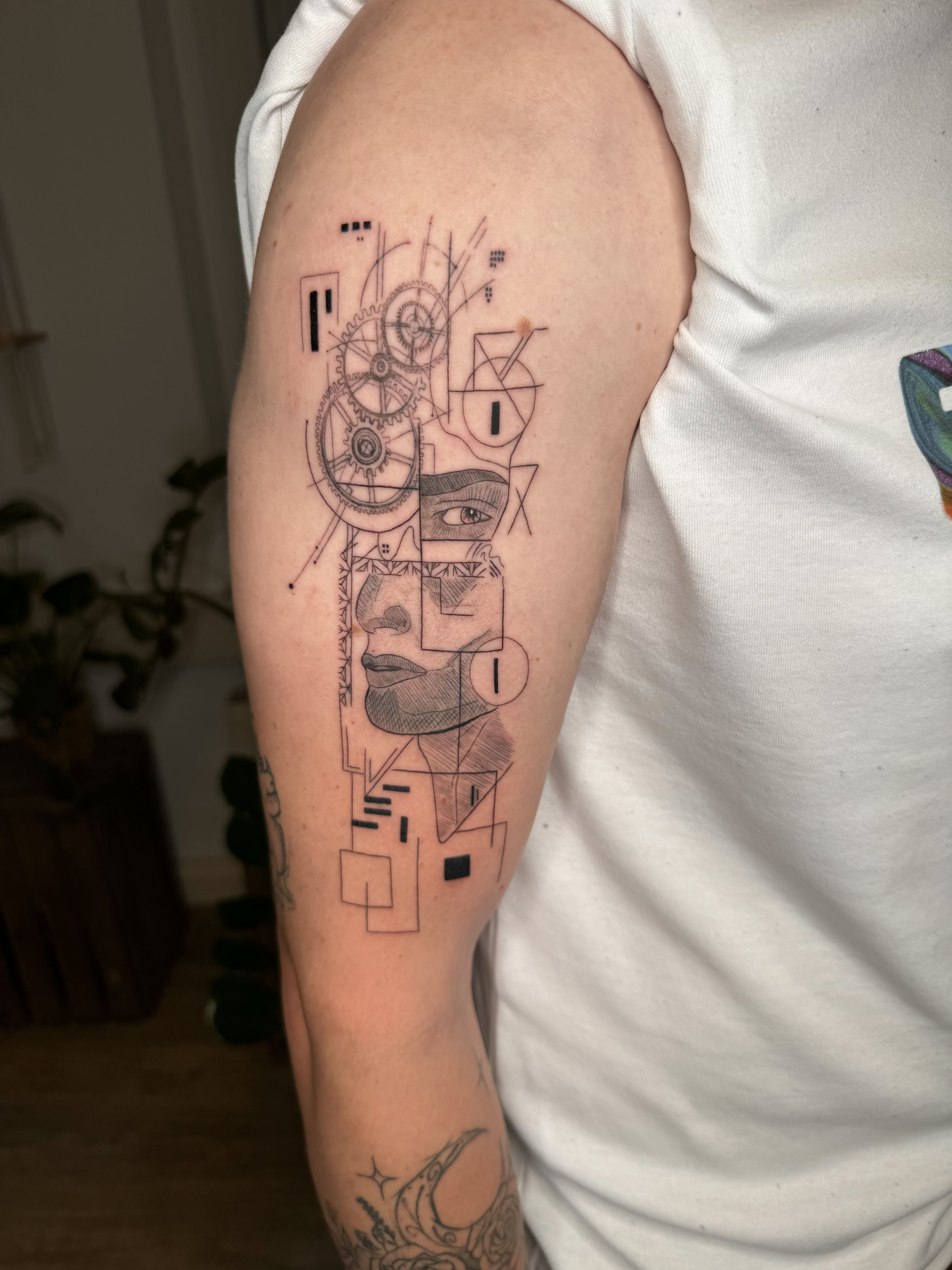 Gina - Microrealism Tattoo